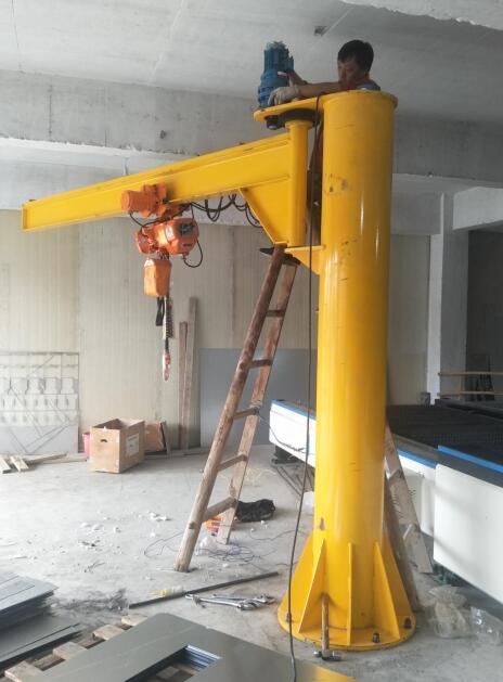 适用于厂房高度有限制场合的悬臂吊